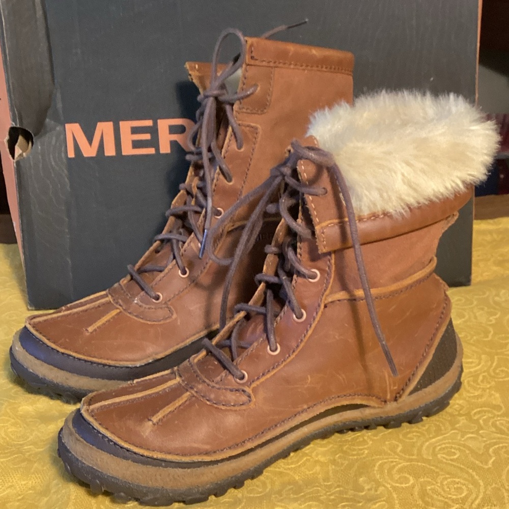 Women’s Merrell Leather Boots. Size USA 5.5 Medium. The best boots ever!